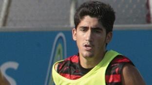 José Carlos, en un entrenamiento con el Sevilla.