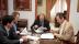 Alcalde y constructores, durante la firma del contrato del Parque de las Familias