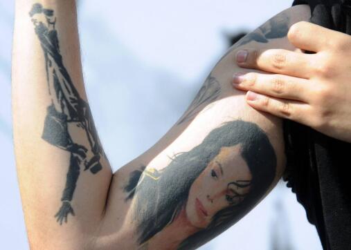 88686405-0561L3N2.jpg-