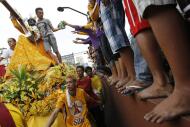 Al menos 120 personas han resultado heridas durante la procesión religiosa anual del Nazareno Negro de Quiapo en Manila (Filipinas), con cientos de miles de participantes