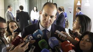 El consejero de Salud de Extremadura, Luis Alfonso Hernández Carrón