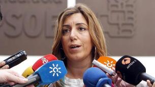 La consejera de Presidencia e Igualdad de la Junta, Susana Díaz, ante los medios de comunicación