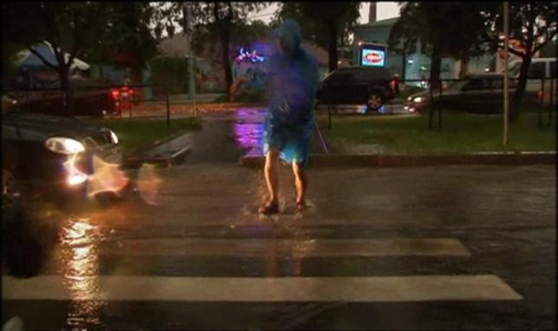 Aficionados ucranianos y franceses, calados por la tormenta perfecta