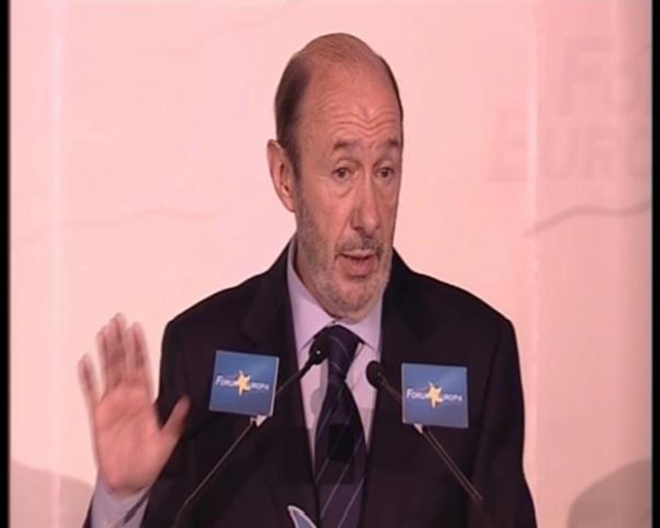 Rubalcaba dará un "estruendoso no" a subida del IVA