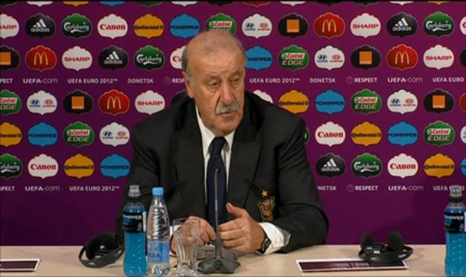 Del Bosque, a la final felicitando a los portugueses