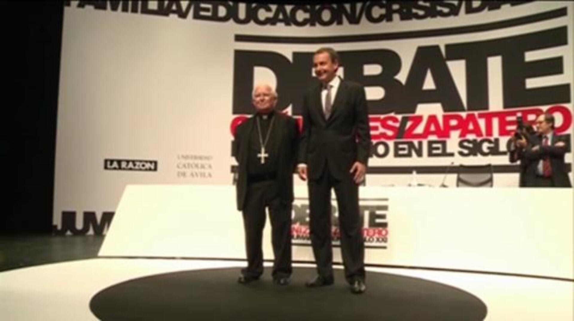 Abuchean a Zapatero en Ávila