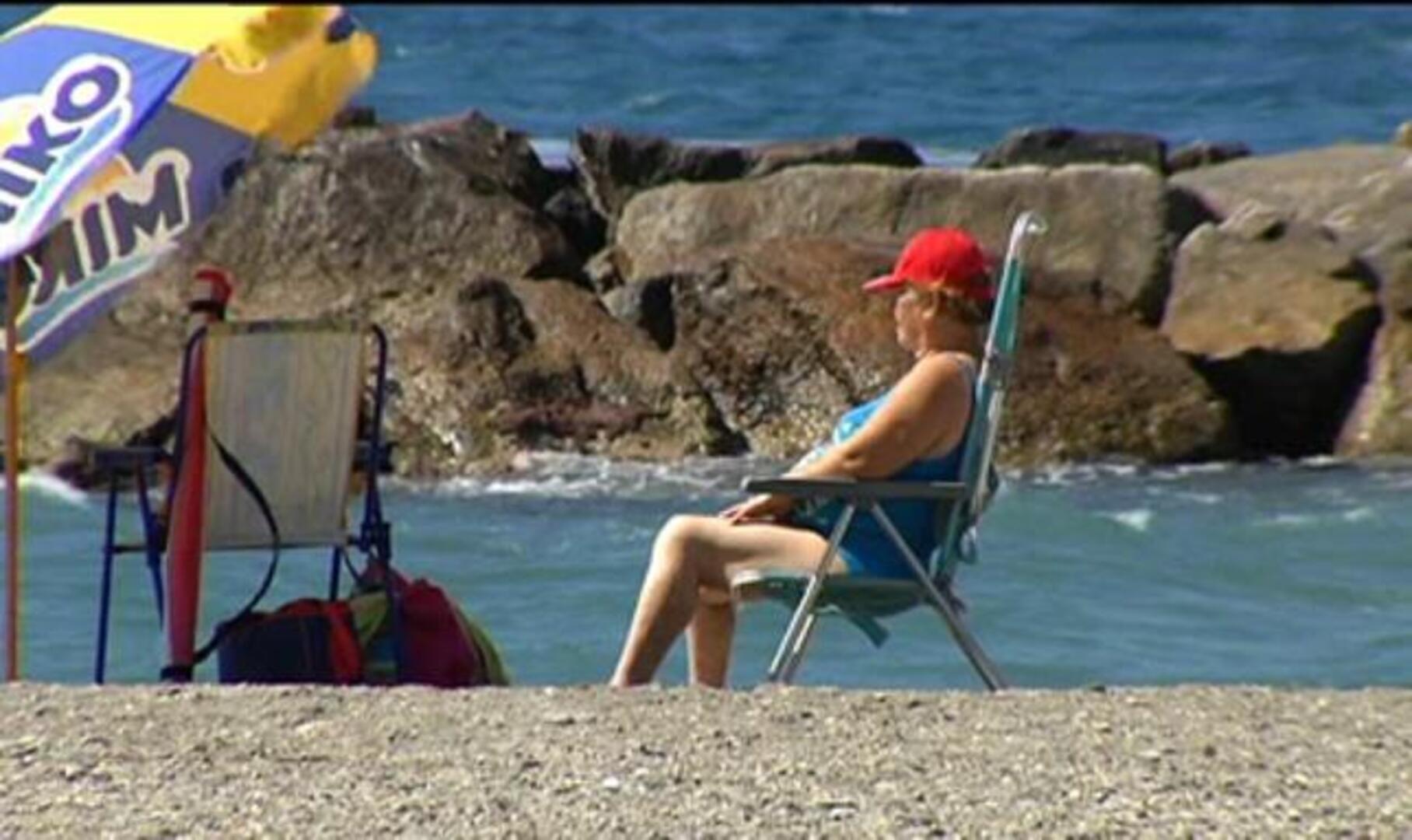 La ciudad se llena, la playa se vacía