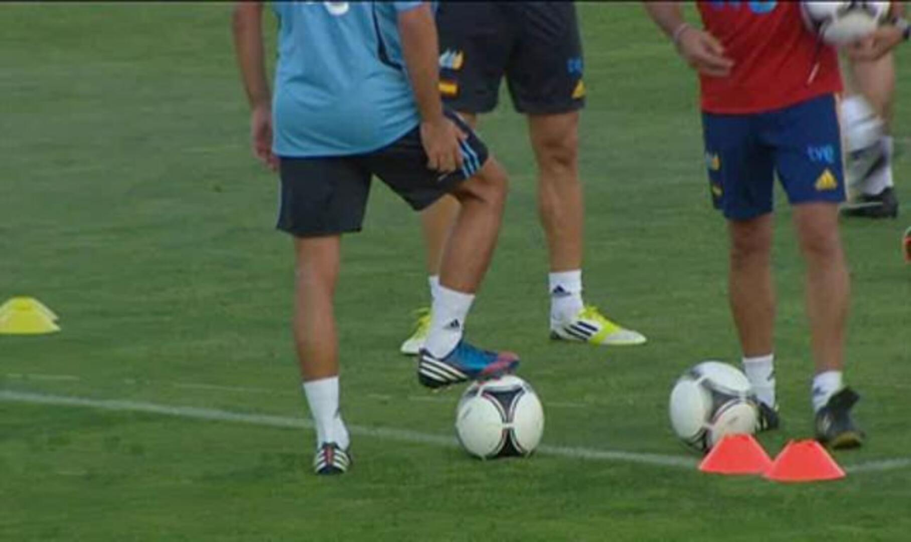 Casillas y Xavi Hernández, centro de todas las miradas