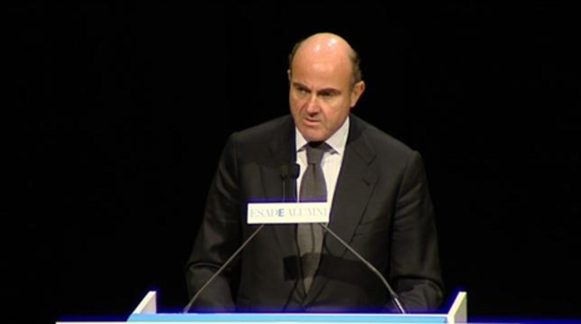 De Guindos apuesta por sanear sistema bancario