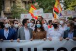 En imágenes: Centenares de personas protestan contra los indultos a los dirigentes independentistas 